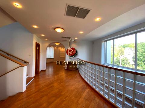 комерційна за адресою Редутний пров., 7