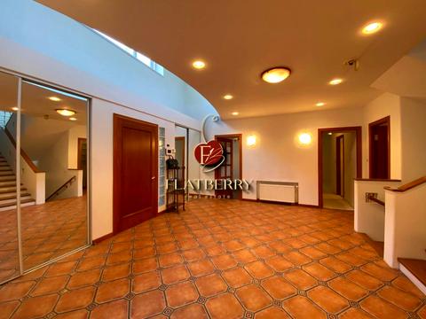 комерційна за адресою Редутний пров., 7