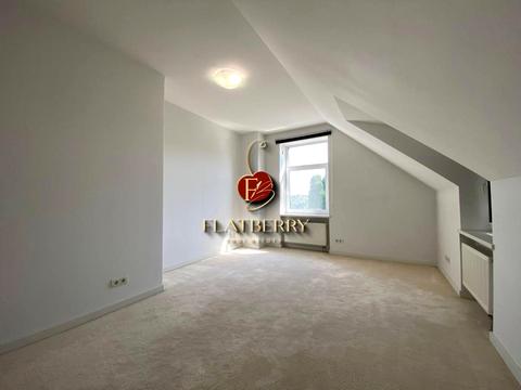 комерційна за адресою Редутний пров., 7