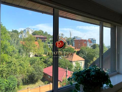 комерційна за адресою Редутний пров., 7