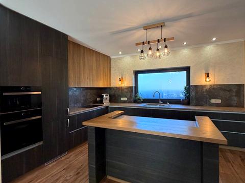 дом по адресу Августина Волошина ул.