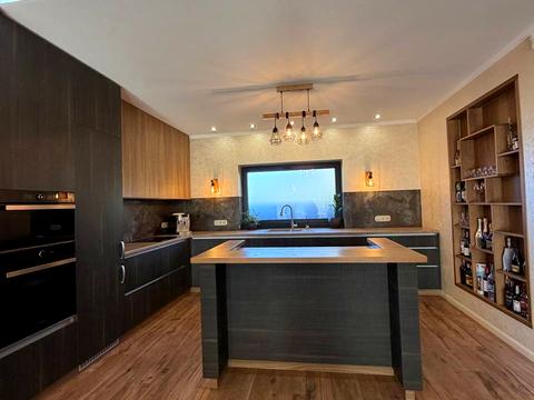 дом по адресу Августина Волошина ул.