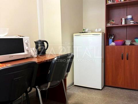 комерційна за адресою Василя Касіяна вул., 2/1