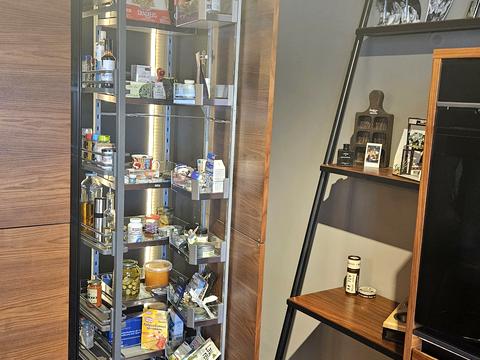 квартира за адресою Олега Мудрака вул. (Генерала Наумова), 66