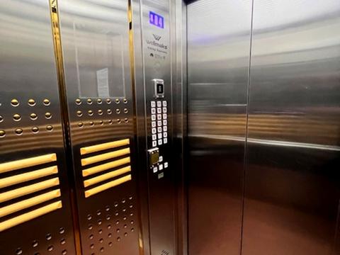 коммерческая по адресу Евгения Коновальца ул. (Щорса), 34-А