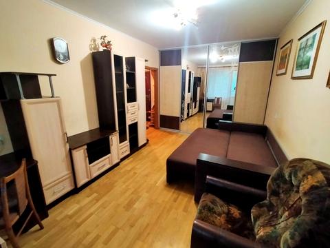 квартира за адресою Андрія Мельника вул., 12