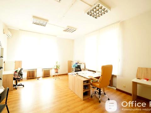 комерційна за адресою Саксаганського вул., 24/27