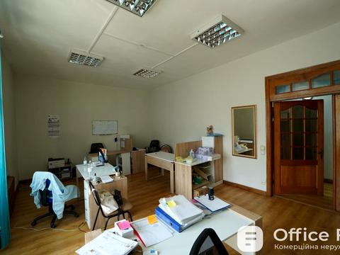 комерційна за адресою Саксаганського вул., 24/27