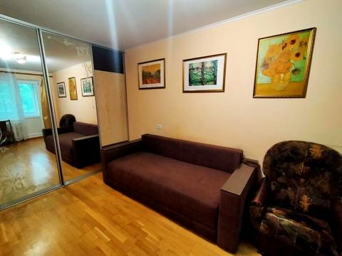 квартира за адресою Андрія Мельника вул., 12