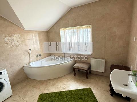 дом по адресу Молодіжна ул.