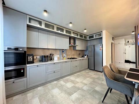 квартира за адресою Петра Маланюка вул., (Будинок 4)