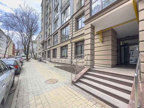 коммерческая по адресу Кокорудза ул., 10