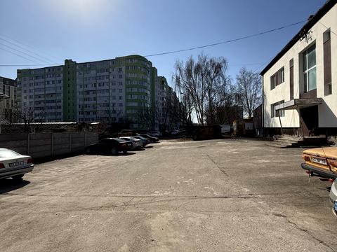 комерційна за адресою Героя України Дмитра Крамара вул., 4