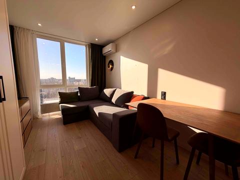 квартира за адресою Олега Мудрака вул. (Генерала Наумова), 1-Б