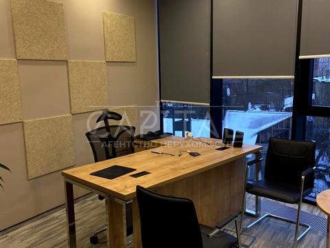 комерційна за адресою Болсуновська вул. (Сергія Струтинського), 2