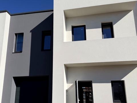 будинок за адресою Героїв УПА вул.