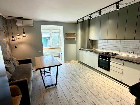 квартира за адресою Незалежності вул. (Титова), 17-А