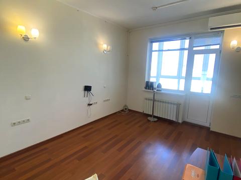 комерційна за адресою Єлизавети Чавдар вул., 1