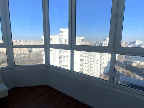 комерційна за адресою Єлизавети Чавдар вул., 1