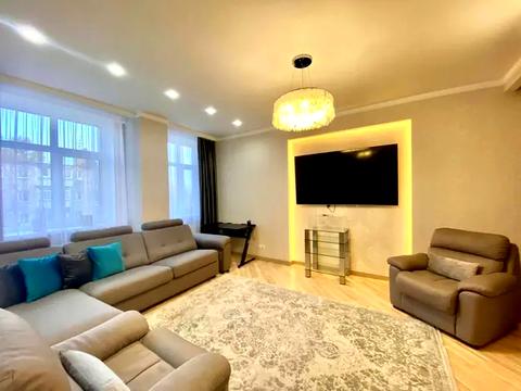 квартира по адресу Владимира Моссаковского ул. (Клари Цеткін), 7