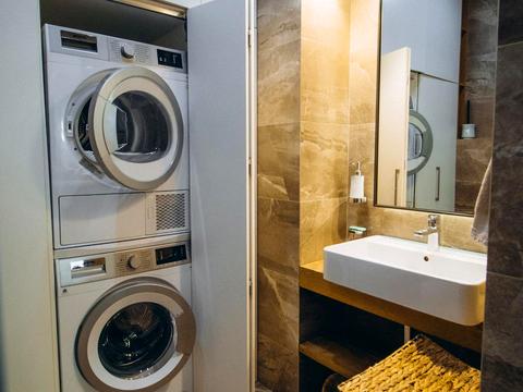 квартира за адресою Ділова вул. (Димитрова), 4