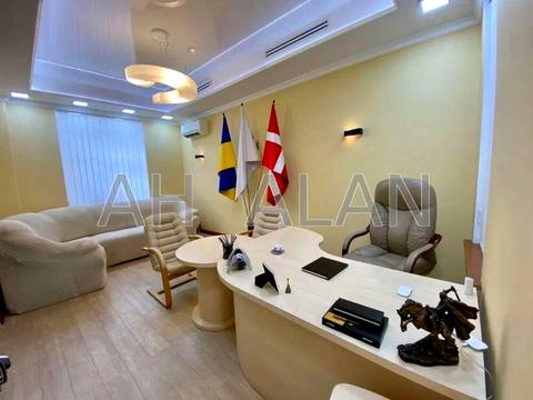 коммерческая по адресу Ивана Мазепы ул. (Январского Восстания), 3-Б