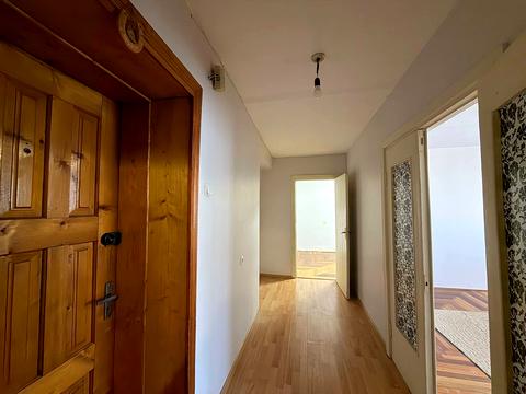 комната по адресу Молодіжна, 54