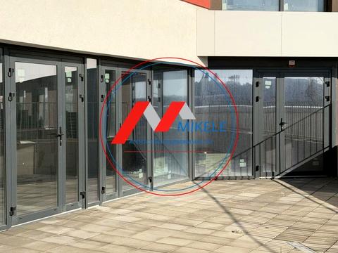 комерційна за адресою Дніпровська набережна вул., 15-Д