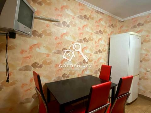 квартира за адресою Мистецька вул. (Землячки), 13