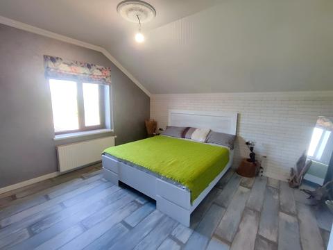 будинок за адресою с. Ревне, Гагаріна