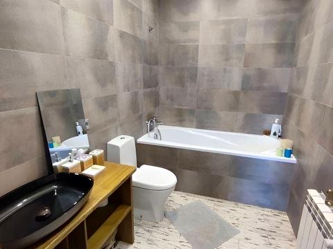 будинок за адресою с. Ревне, Гагаріна