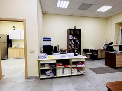 комерційна за адресою Нагірна вул., 6а