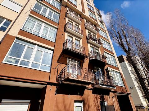 комерційна за адресою Нагірна вул., 6а