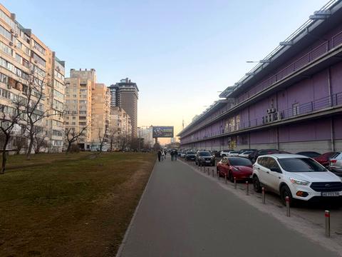 коммерческая по адресу Оболонский просп., 30
