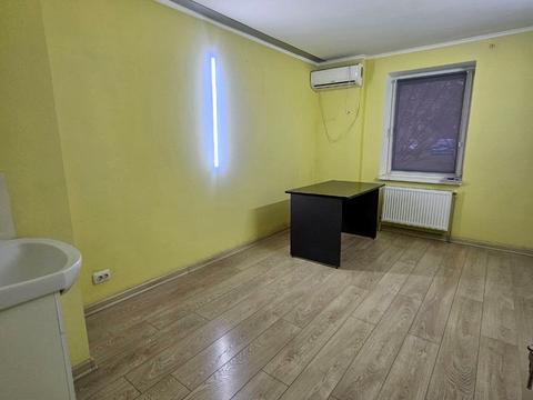 комерційна за адресою Фонтанська дорога вул. (Перекопской дивизии улица), 16/8