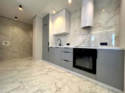 квартира за адресою Степана Бандери вул., (Будинок 4)