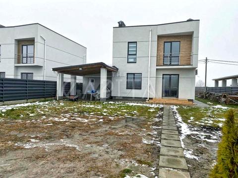 будинок за адресою с. Пухівка, Центральна, 1