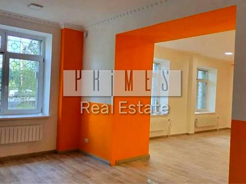 комерційна за адресою Київ, Анни Ахматової вул., 50