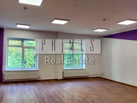 комерційна за адресою Київ, Анни Ахматової вул., 50