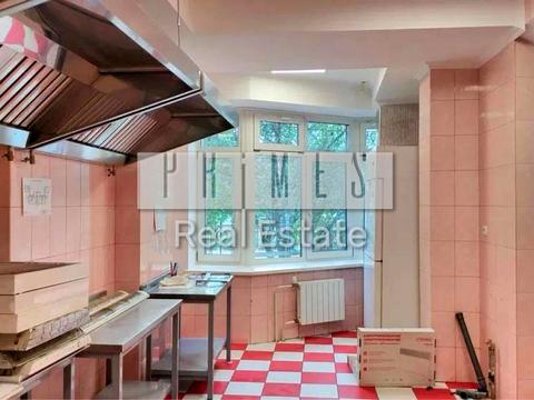 комерційна за адресою Київ, Анни Ахматової вул., 50