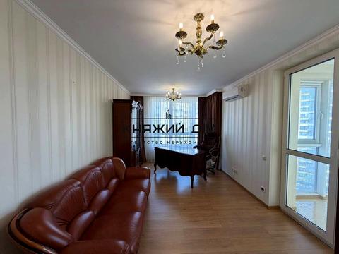 квартира за адресою Миколи Бажана просп., 1-А