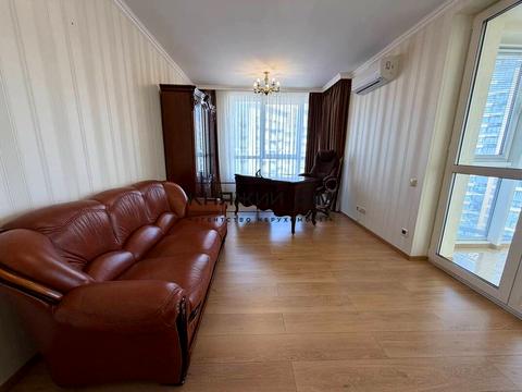 квартира за адресою Миколи Бажана просп., 1-А