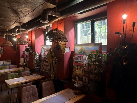 комерційна за адресою Володимирська вул., 69