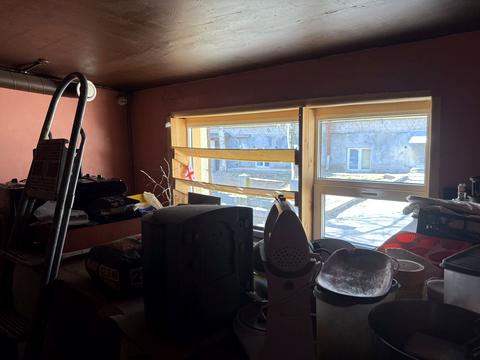 комерційна за адресою Володимирська вул., 69