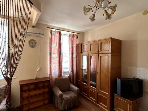 квартира за адресою Івана Мазепи просп. (Петровського), 25