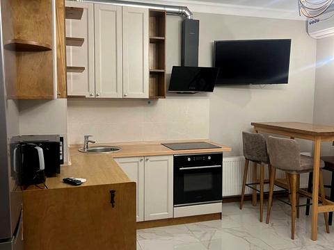 квартира за адресою Героїв Крут вул., 8