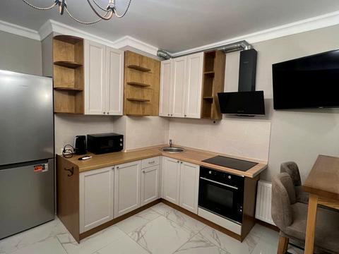 квартира за адресою Героїв Крут вул., 8