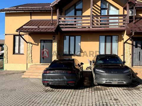 дом по адресу Володимира Великого