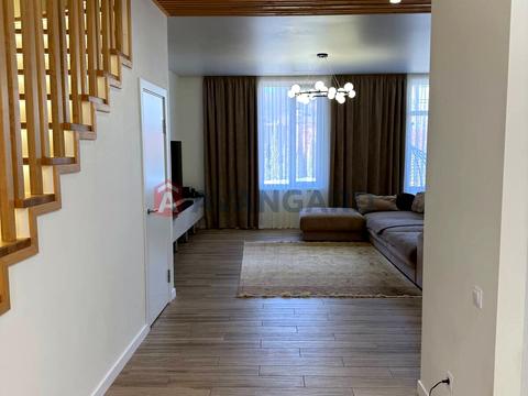 дом по адресу Володимира Великого