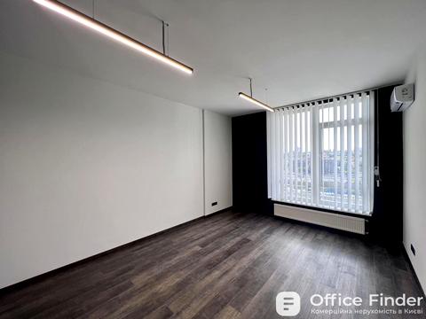 комерційна за адресою Жилянська вул., 68